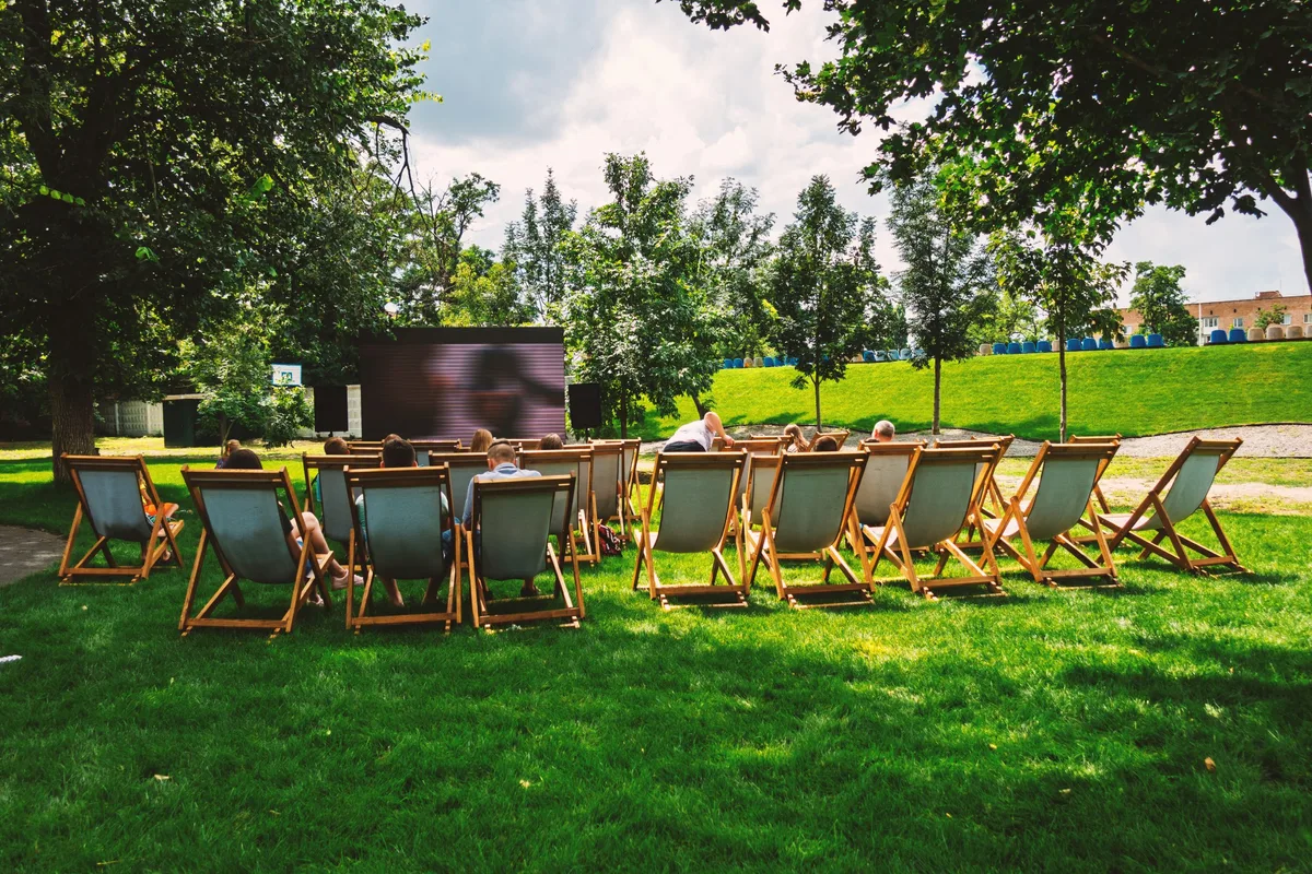 Im Liegestuhl beim Open-Air-Kino: Das soll ab 24. August auch auf der Güssenburg in Hermaringen möglich werden. 