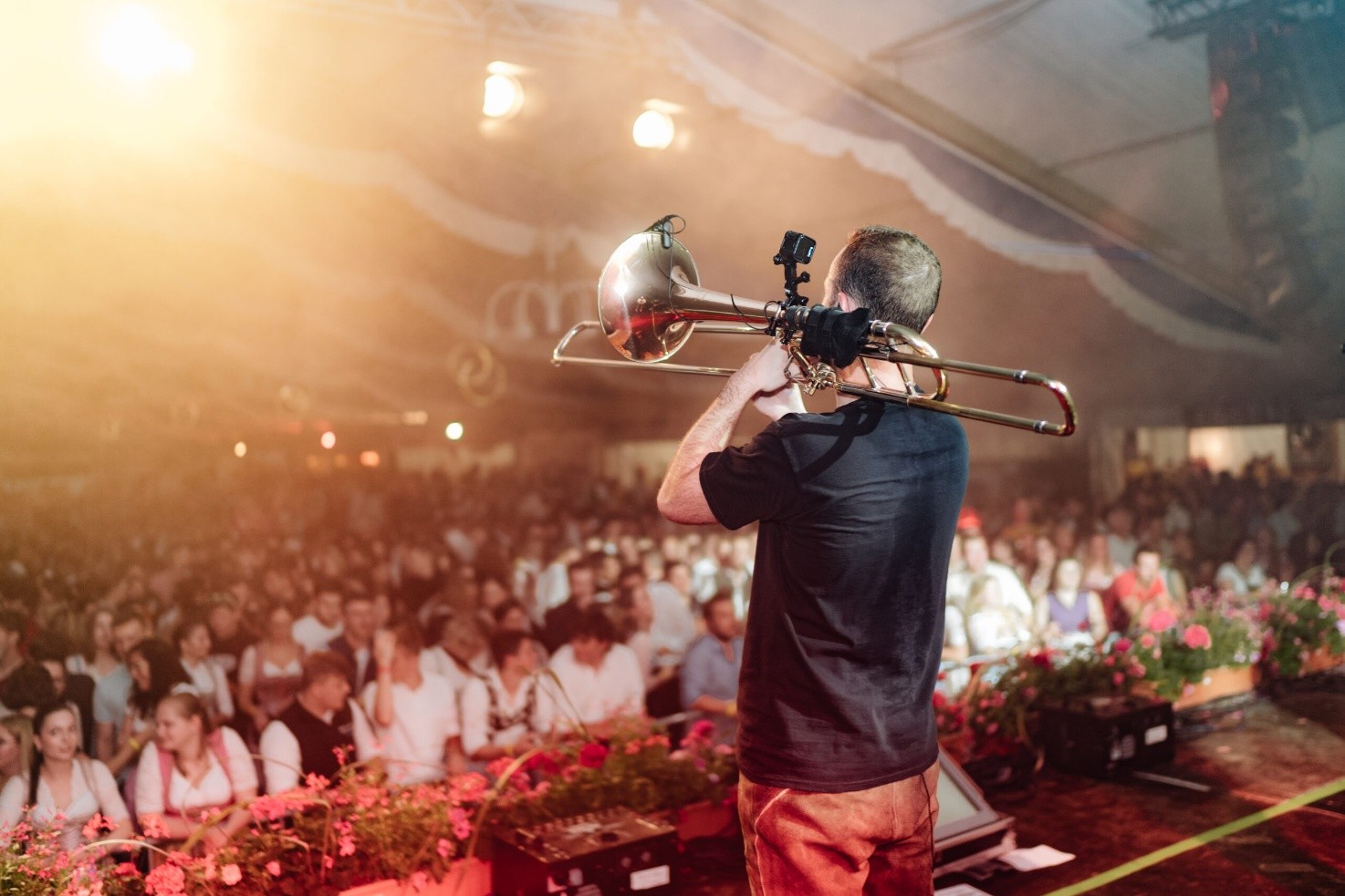 Die Partyband „Illertaler“ markiert den Höhepunkt am Samstagabend, 4. Juli, im Hohenmemminger Festzelt.