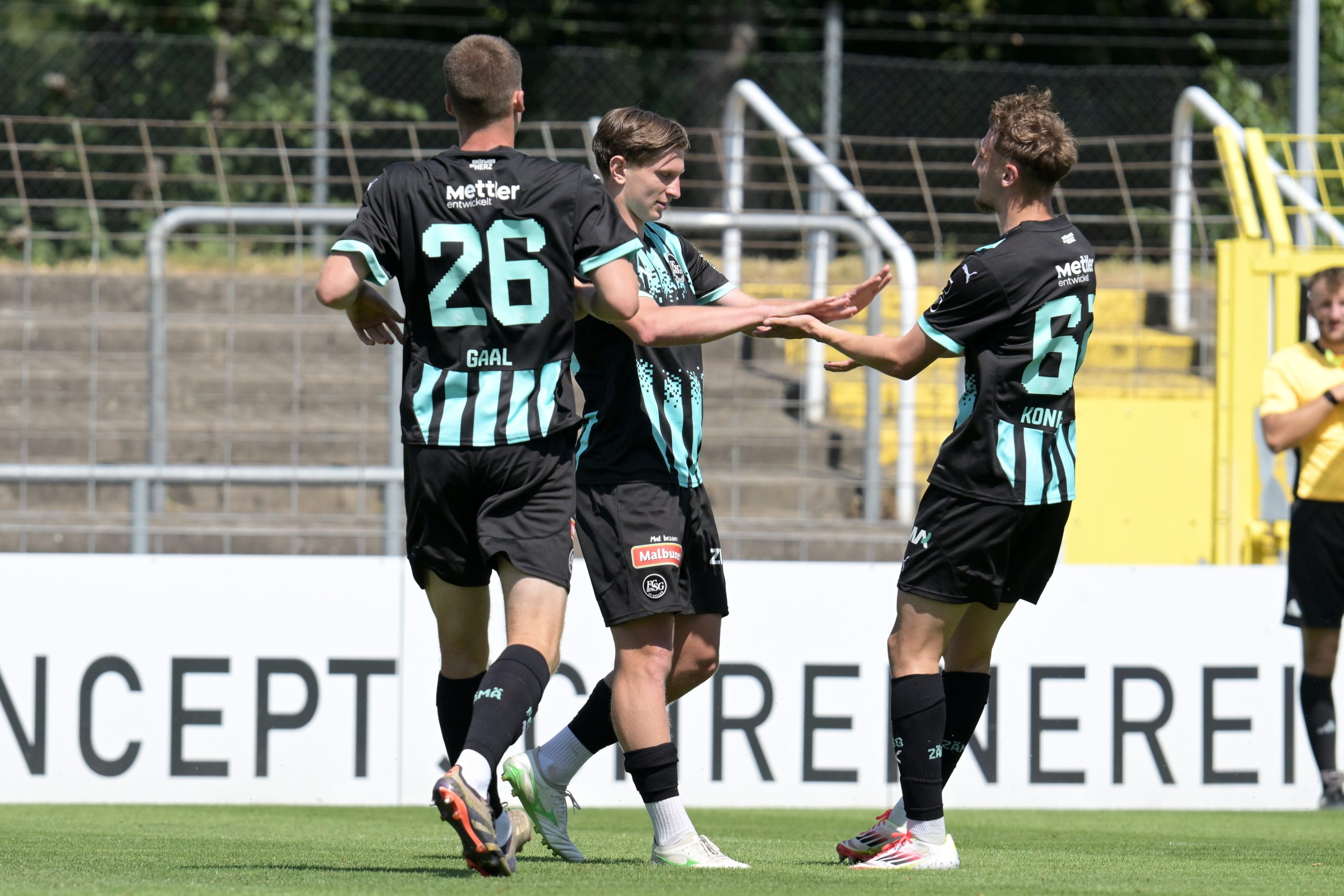 Torjubel war Alessandro Vogt (Mitte) bei den Spielen des FC St. Gallen gewohnt.