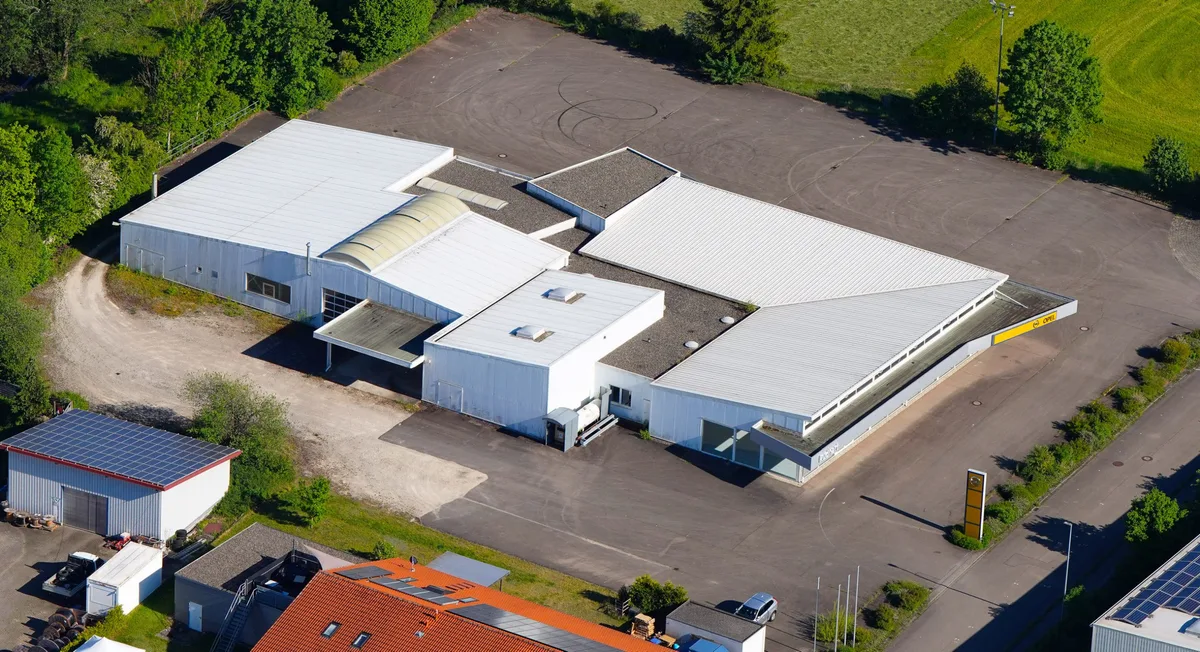Für den mittlerweile erfolgten Erwerb des Grundstücks im Ried des ehemaligen Autohauses Rudhart hat die Stadt Mittel in Höhe von einer Million Euro beantragt.