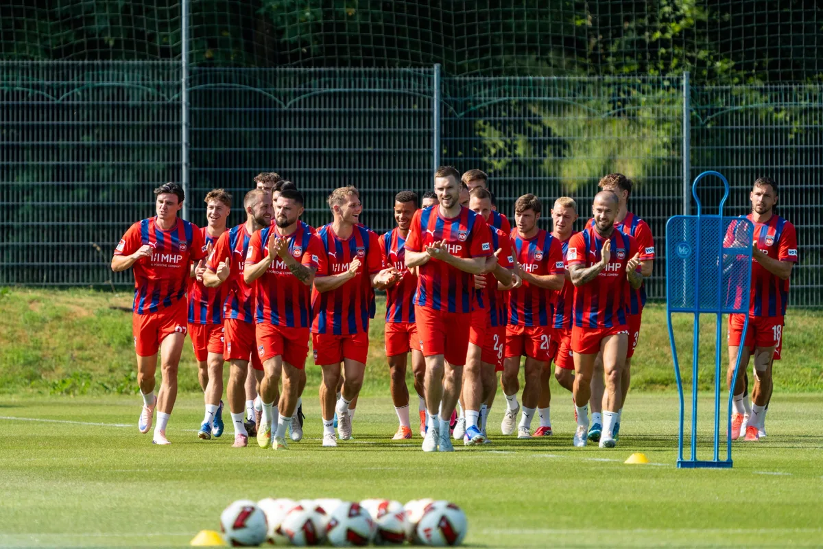 Mit neuem Dress und neuen Gesichtern: Der 1. FC Heidenheim präsentierte sich beim öffentlichen Training seinen Fans.