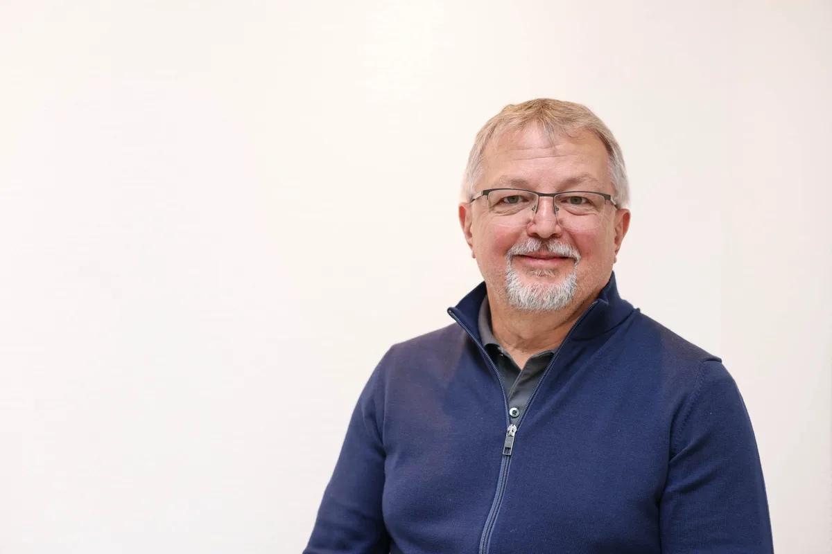 Jürgen Kübrich: Diplom-Ingenieur der Getränketechnologie und Diplom-Braumeister. 
