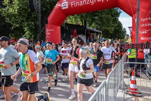 Stadtlauf 2026 Heidenheim Die vielen Läuferinnen und Läufer sammelten in allen Altersklassen viele Schritte und erreichten tolle Zeiten im Ziel.