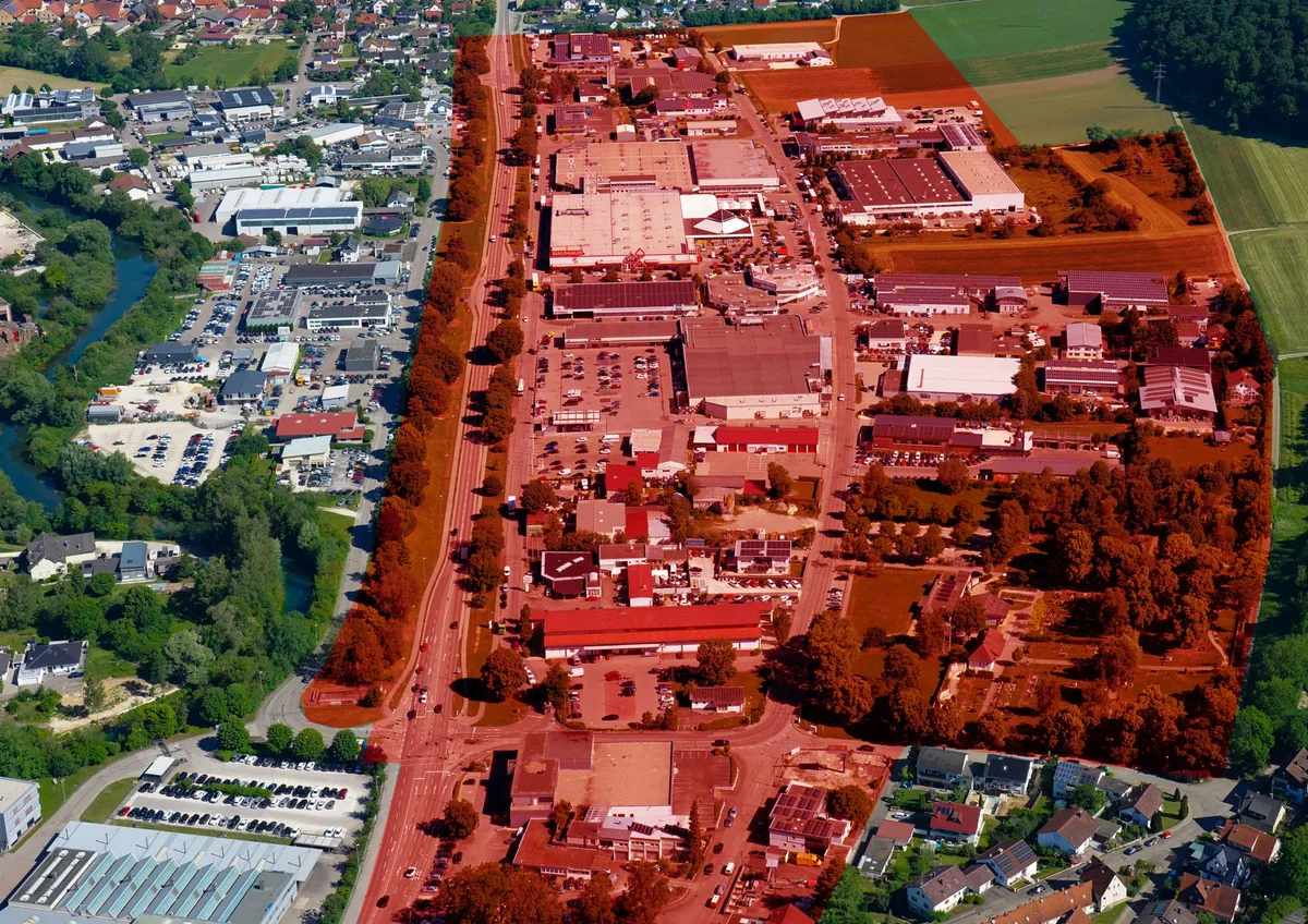 Langzeitprojekt: Rot eingefärbt ist das überwiegend gewerblich genutzte Gebiet zwischen Schnaitheim (unterer Bildrand) und Aufhausen (oben) zu erkennen, für das seit 2020 an einem Bebauungsplan gearbeitet wird. 