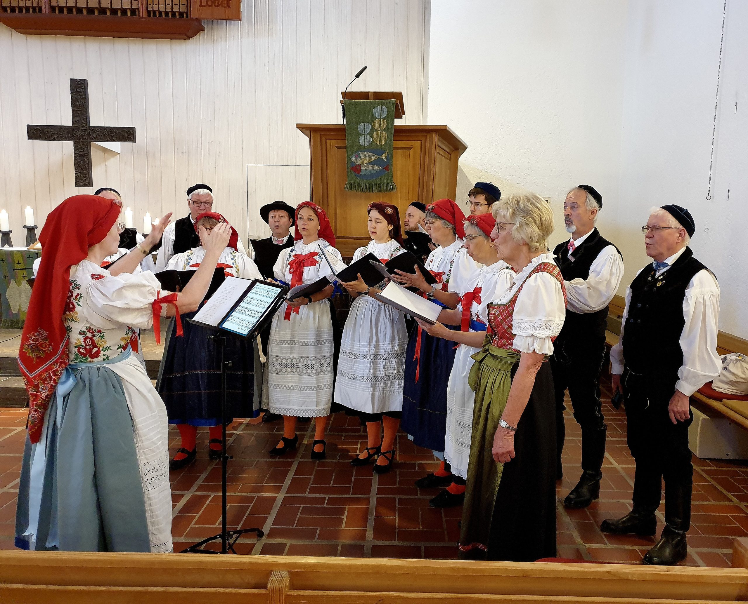 Dr. Angelika Mehnert dirigierte beim Auftritt des Singkreises in der Christuskirche. 