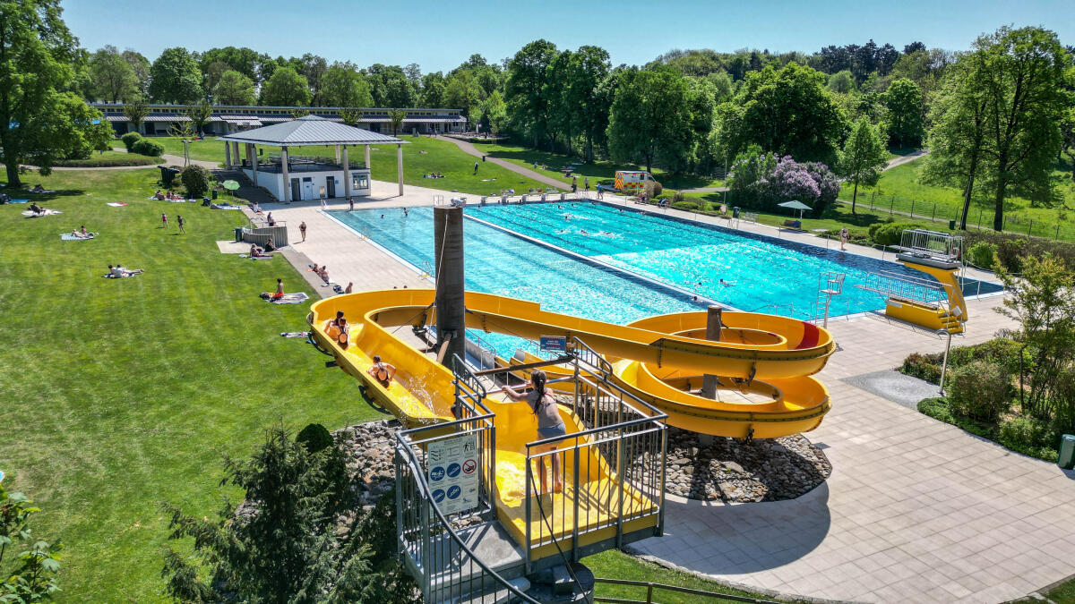 Am Sonntag endete die Saison im Bergbad. Es kamen etwa 110.000 Badegäste. Zwischendurch musste die Pumpe der Rutsche repariert werden.