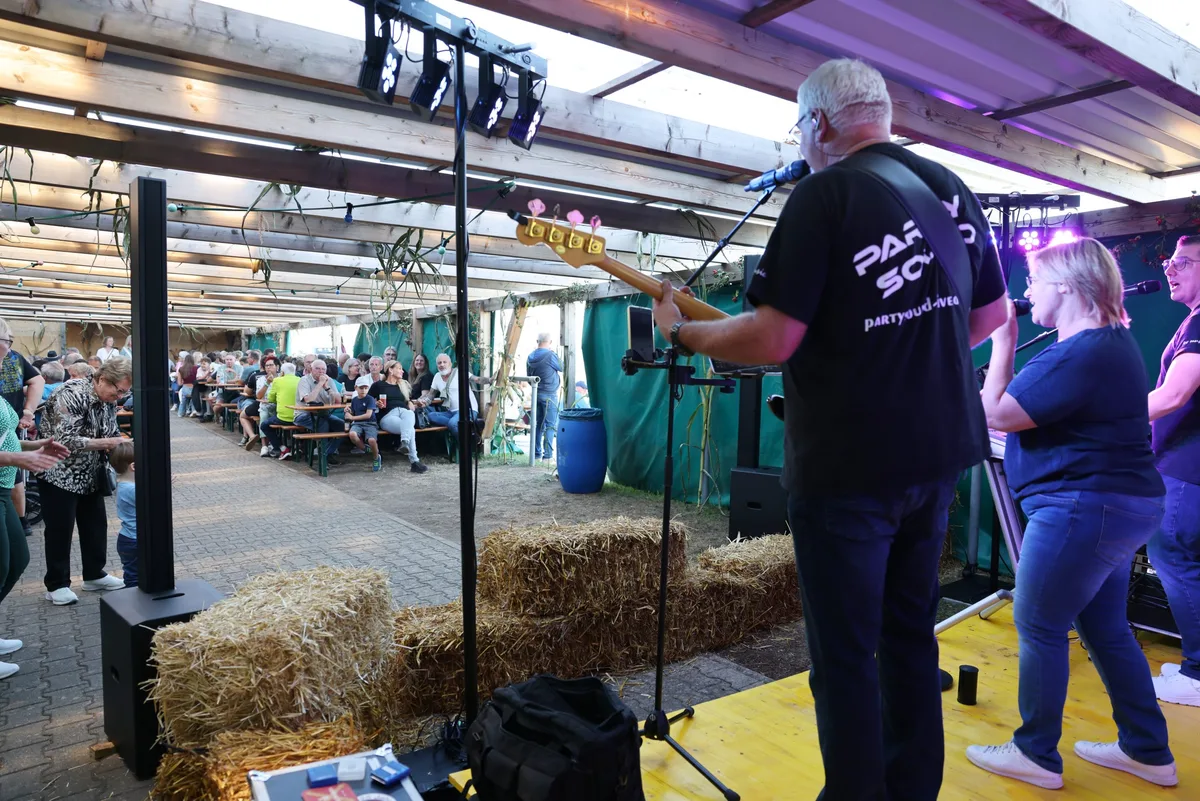Hohenmemminge, Weinfest am RSV-Vereinsheim,