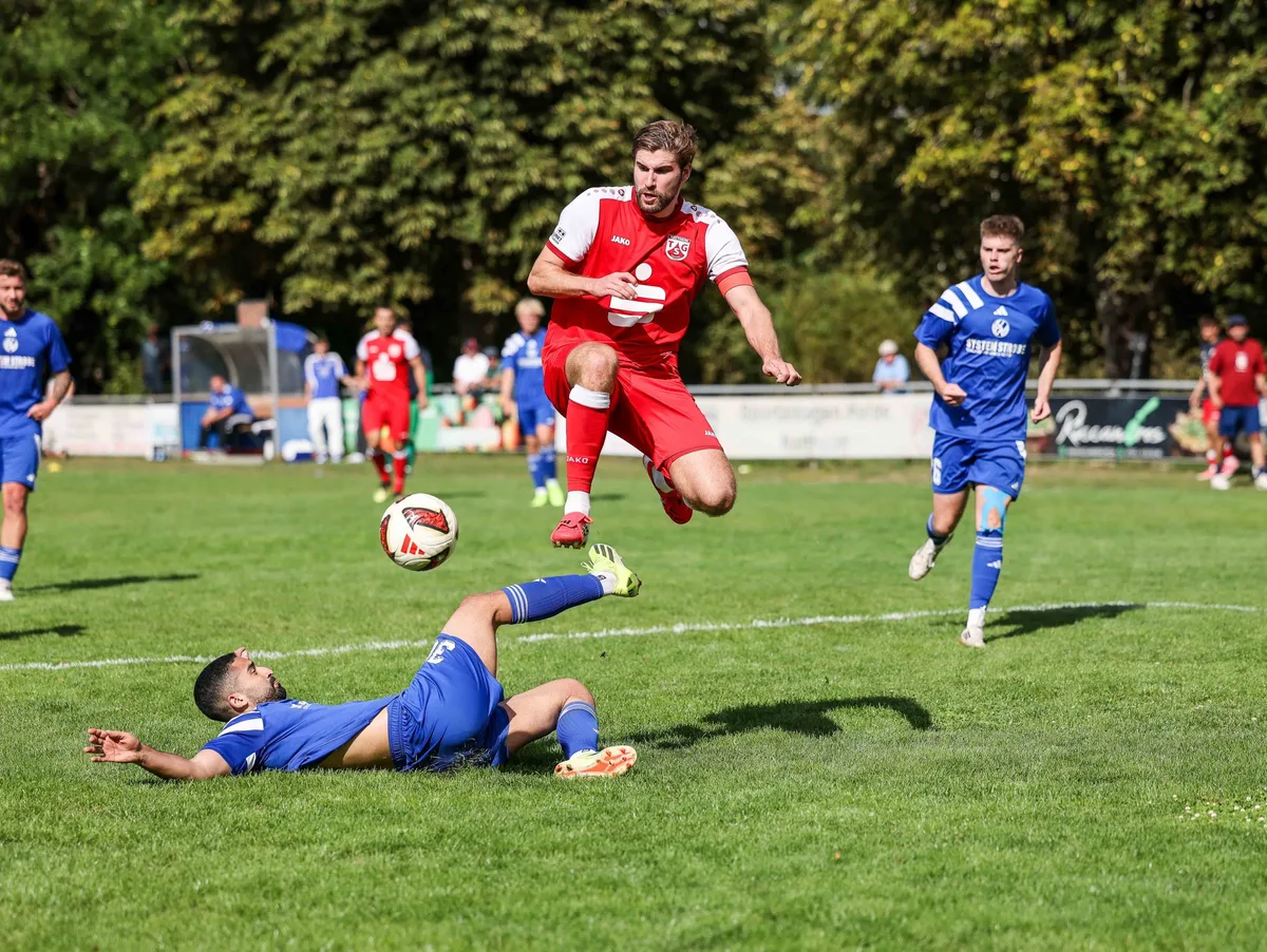 Fußball, Nattheim, Wasseralfingen, Kann sein Potenzial gerade nicht abrufen: Fabian Horsch, Kapitän der TSG Nattheim (oben), spielt trotz einer Sehnenreizung.