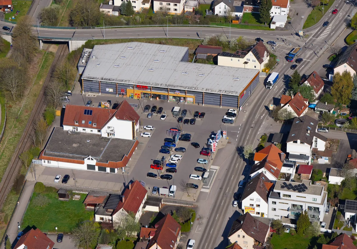 Am Freitagnachmittag fiel im Königsbronner Rewe die Kühlung aus, sämtliche gekühlte Waren mussten entsorgt werden.