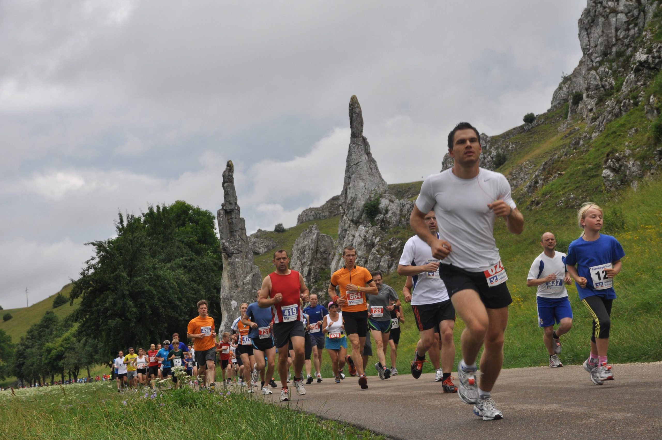 Vorfreude auf den Eselsburger-Tal-Lauf: Für die Läuferinnen und Läufer geht es auch in diesem Jahr vorbei an den spektakulären Formationen an der Strecke.  