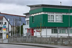 Rathaus Hermaringen Foto René Rosin Minus in der Haushaltskasse: Aufgrund von Gewerbesteuerrückzahlungen in Höhe von 1,8 Millionen Euro muss die Gemeindeverwaltung Hermaringen für das Jahr 2026 einen Nachtragshaushalt aufstellen.