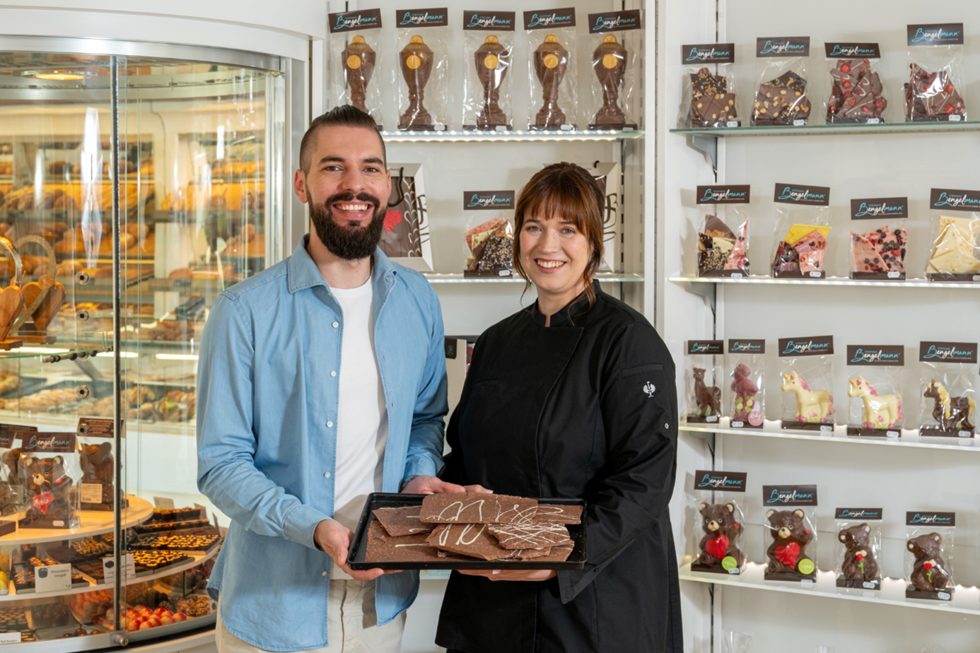 Julian und Stefanie Bengelmann eröffnen ihre Bäckerei und Patisserie mit Café im Industriepark A7.
