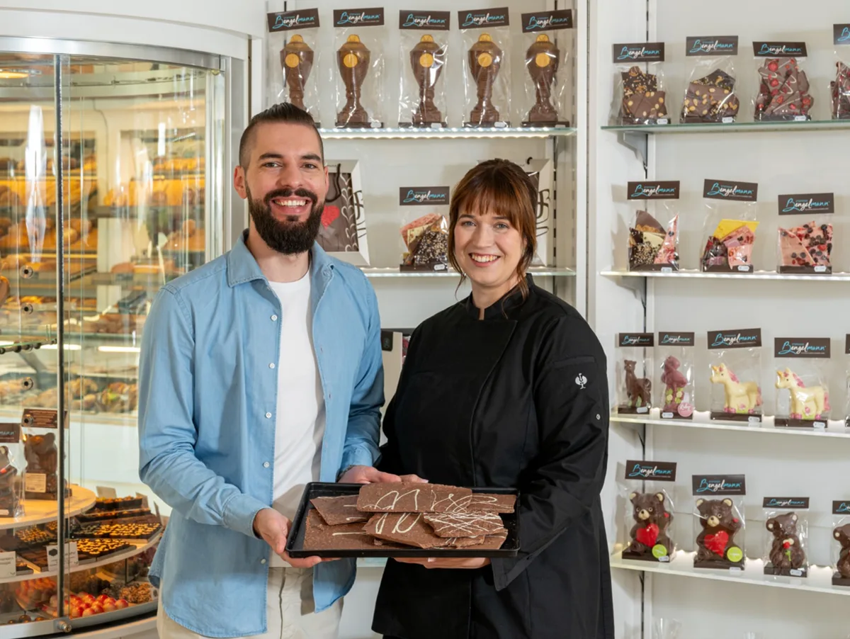 NeueB äckerei (1) Julian und Stefanie Bengelmann eröffnen ihre Bäckerei und Patisserie mit Café im Industriepark A7.
