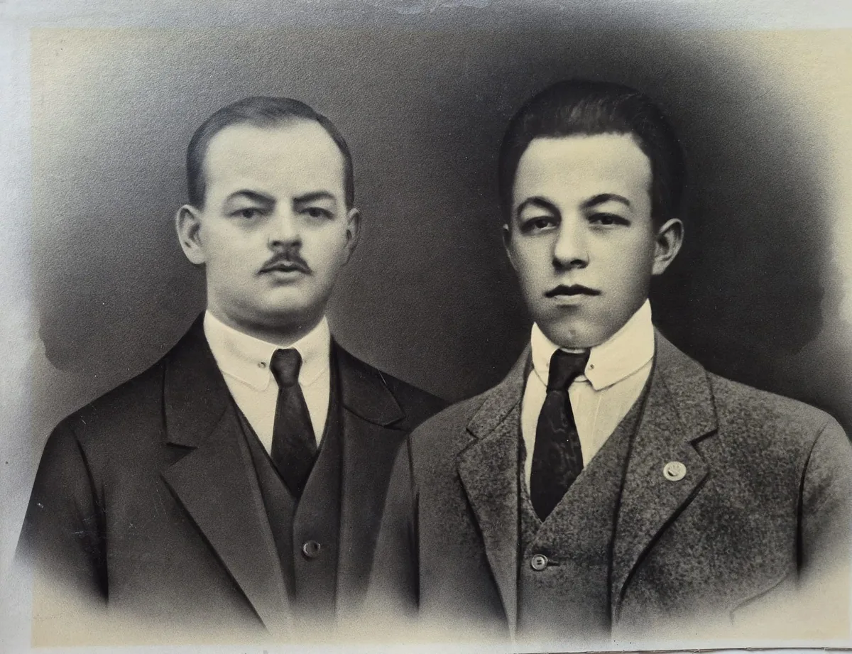 Überlebten das Unglück beim Heidenheimer Flugtag im August 1926 nicht: Georg (links) und Rudolf Kiener. 