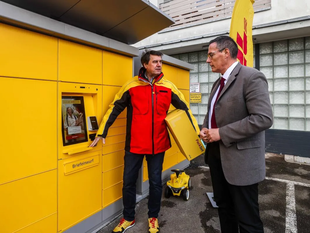 Inbetriebnahme, Poststation, Berliner Straße, Giengen, Ein neues Konzept der Post in der Giengener Südstadt: In der Berliner Straße gibt es jetzt eine Poststation mit mehreren Funktionen.