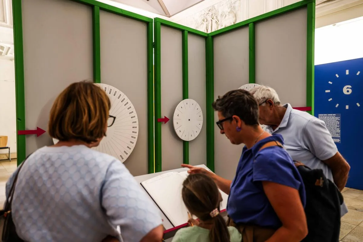 Bei der interaktiven Ausstellung „Spielzeit“ von Kiku können sich die Besucher interaktiv mit dem Thema Zeit beschäftigen.