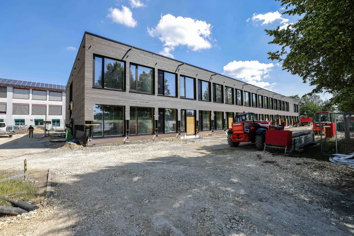 Der Schulbetrieb in der neuen Grundschule wird wie geplant im September starten. 