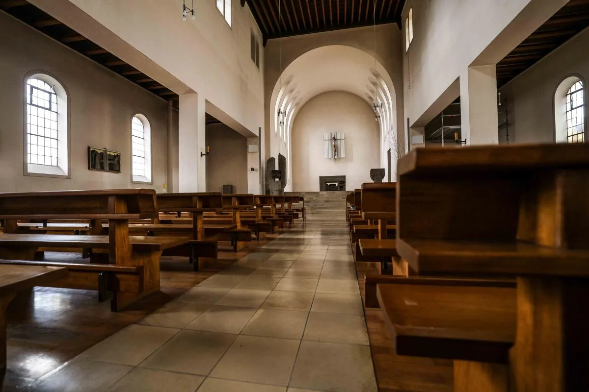 Pfarrer, Tuan Anh Le, Kirchensanierung, Marienkirche, Die 26 katholischen Kirchengemeinden im Dekanat Heidenheim sollen zusammengeführt werden.
