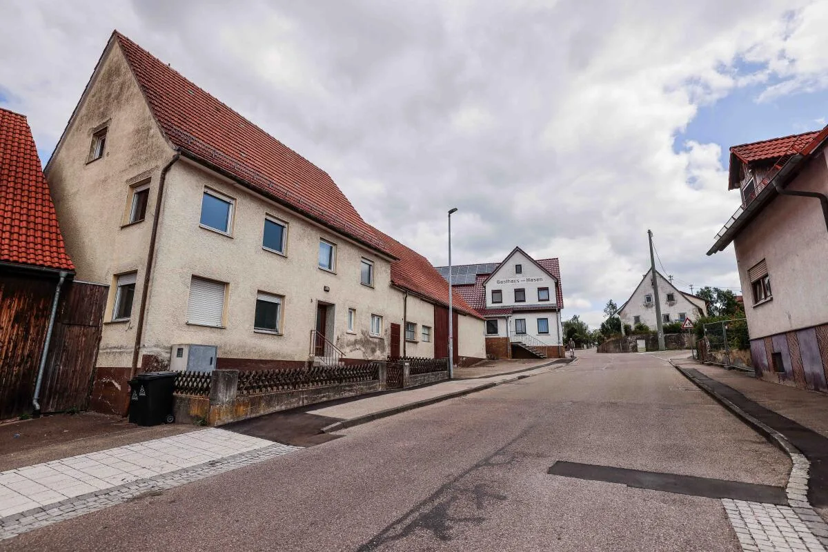 Die Gebäude Bergstraße 3 und 5 in Niederstotzingen sollen abgerissen werden. 