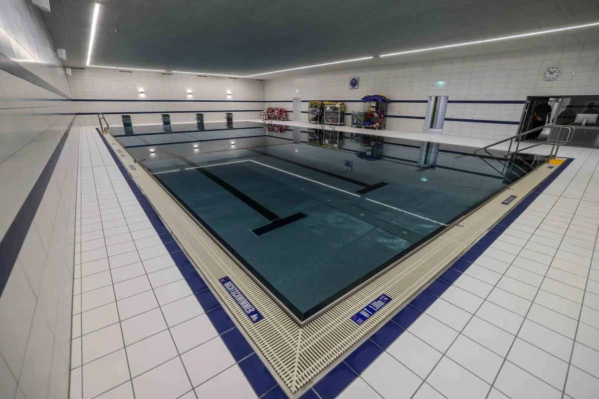 Jetzt wieder im Dauerbetrieb: das neue Hallenbad in der Walter-Schmid-Halle. Jetzt wieder im Dauerbetrieb: das neue Hallenbad in der Walter-Schmid-Halle.