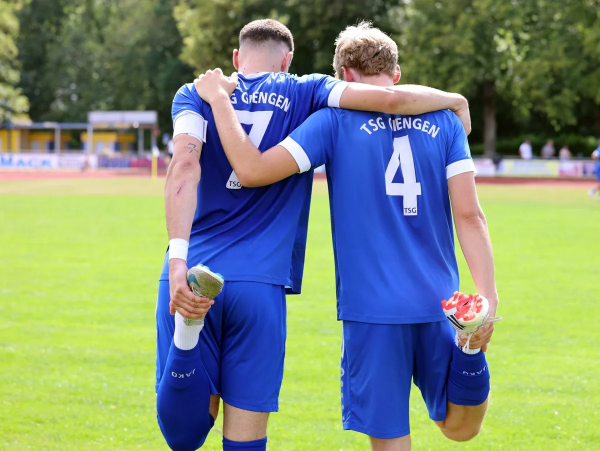 Seite an Seite: Die Fußballer der TSG Giengen gehen personell verstärkt in die neue Saison in der Kreisliga A3.