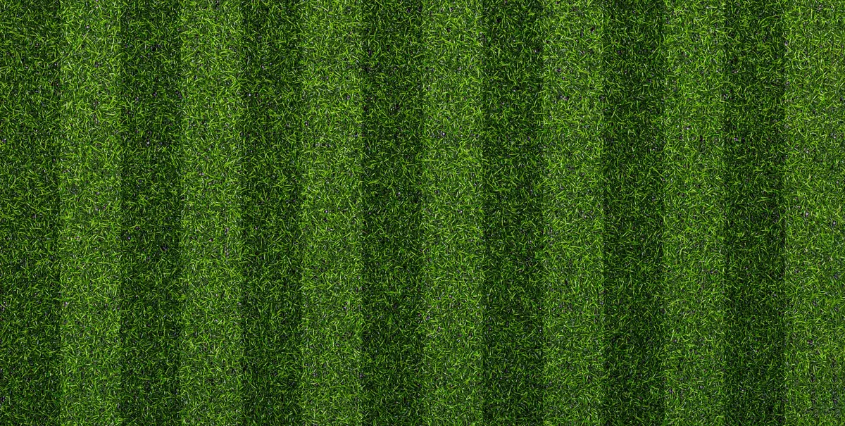 Artificial soccer turf texture with dark and light green striped pattern. Sports background for soccer field, training ground, stadium, and outdoor design. Beides hat seine Vor- und Nachteile: Im Fußball wird auf Natur- und auf Kunstrasen gespielt.