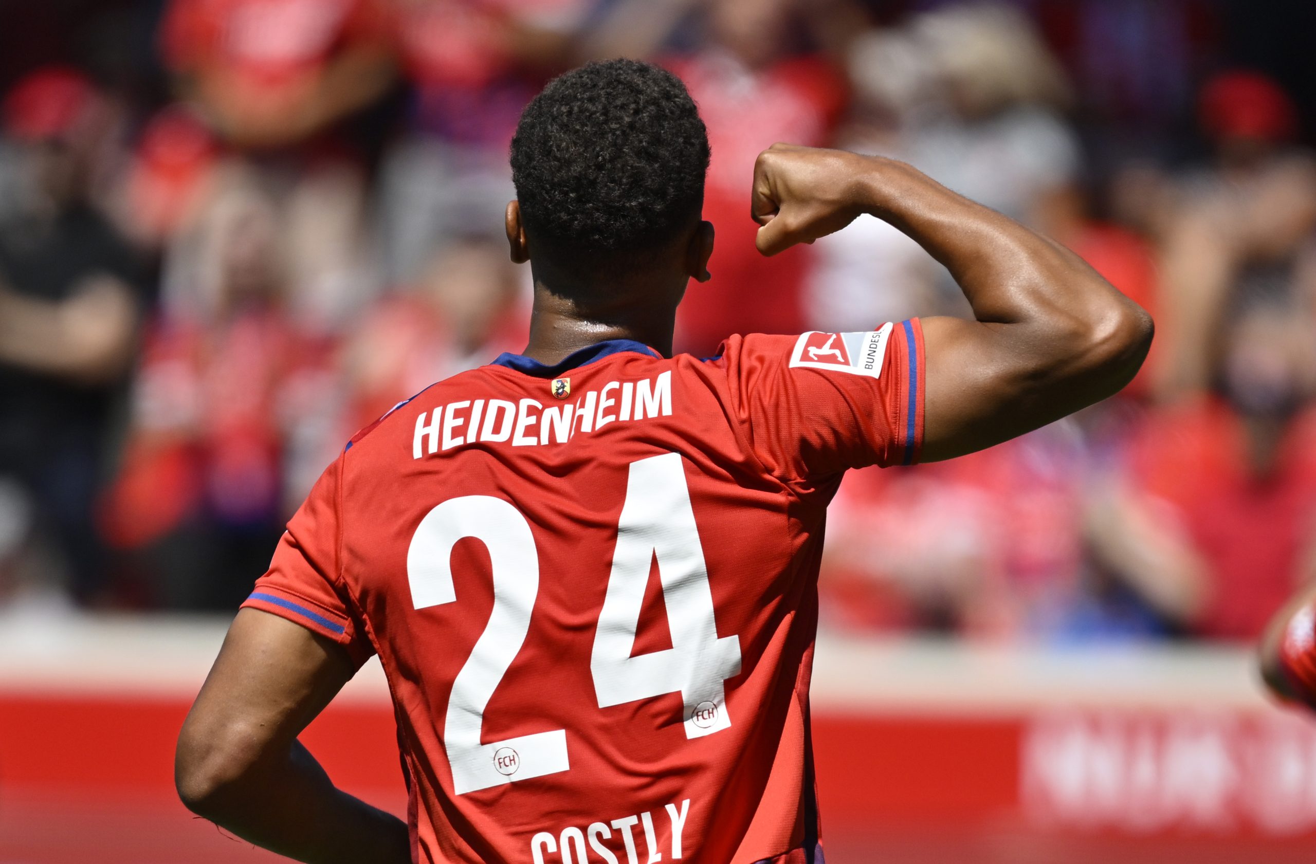 Die Nummer 24 jubelt: Marcel Costly nach seinem Treffer zum 2:1 für den 1. FC Heidenheim gegen den VfL Osnabrück.
