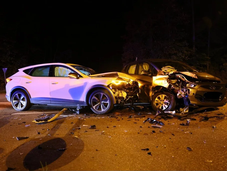 Image (23) An der Kreuzung Mittelrainstraße/Zanger Straße stießen ein Hyundai und ein Seat zusammen. Beide Fahrer blieben unverletzt.