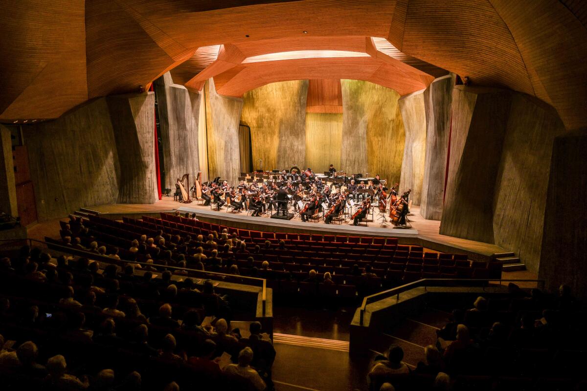 Mit ihrem Sommerprojekt „Himmel und Erde“ gastierte die Junge Philharmonie Ostwürttemberg in der Heidenheimer Waldorfschule.