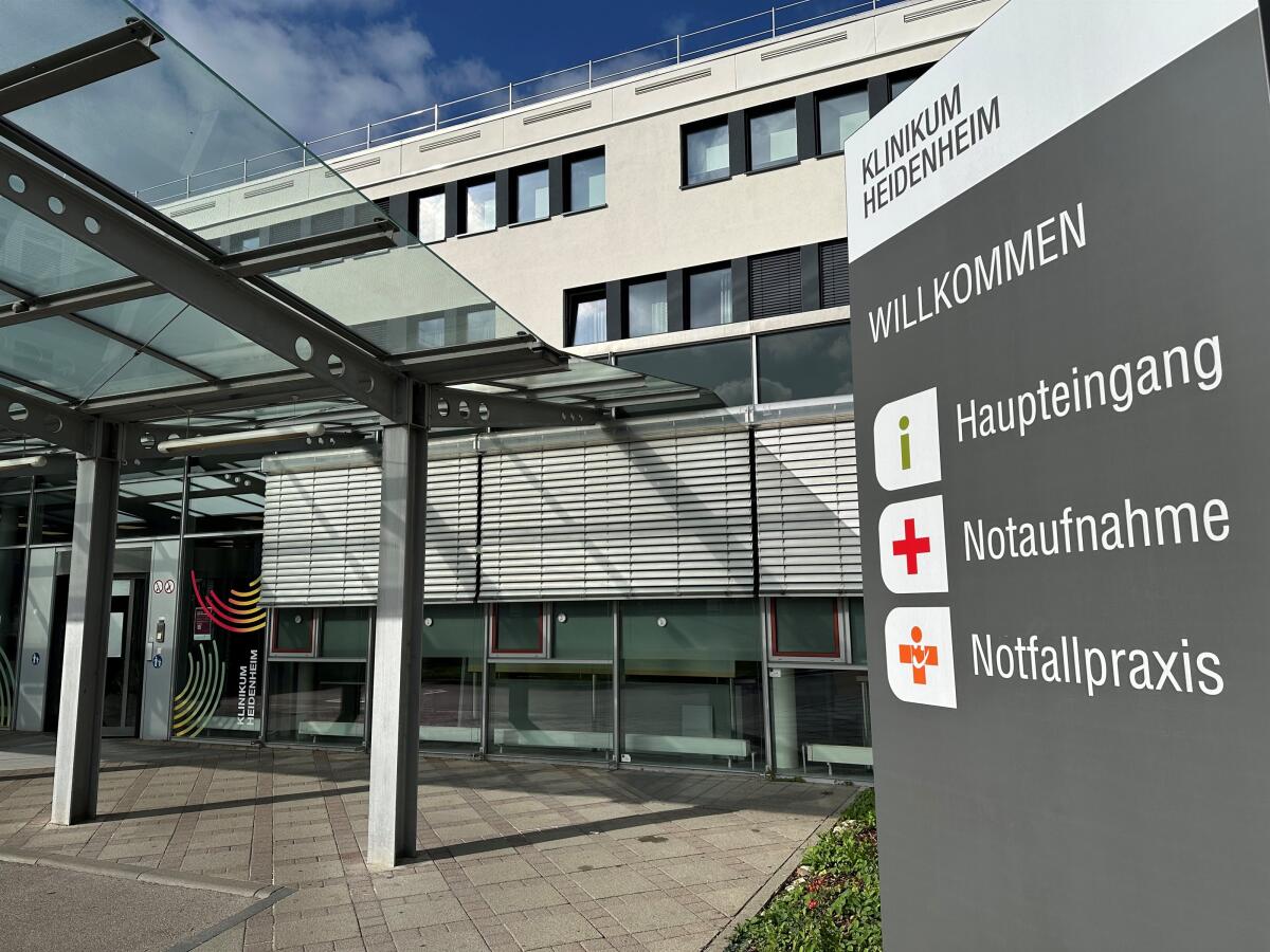 Sowohl die Notaufnahme (ZNA) als auch die Notfallpraxis der kassenärztlichen Vereinigung sind im Klinikum zu finden.