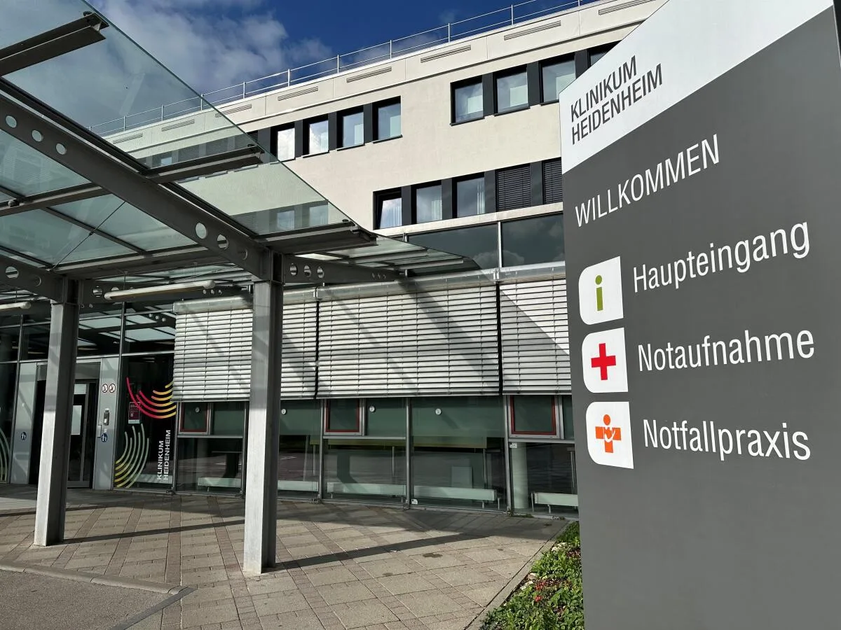 Notaufnahme1 Sowohl die Notaufnahme (ZNA) als auch die Notfallpraxis der kassenärztlichen Vereinigung sind im Klinikum zu finden.