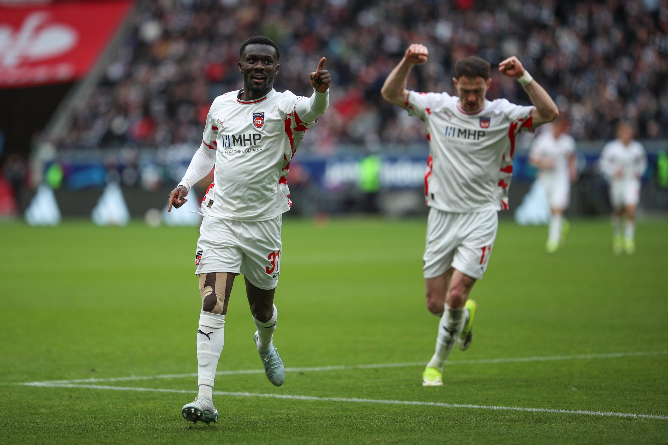 So würden Fans des 1. FC Heidenheim Sirlord Conteh gerne wieder sehen. Der 30-Jährige arbeitet an seinem Comeback.