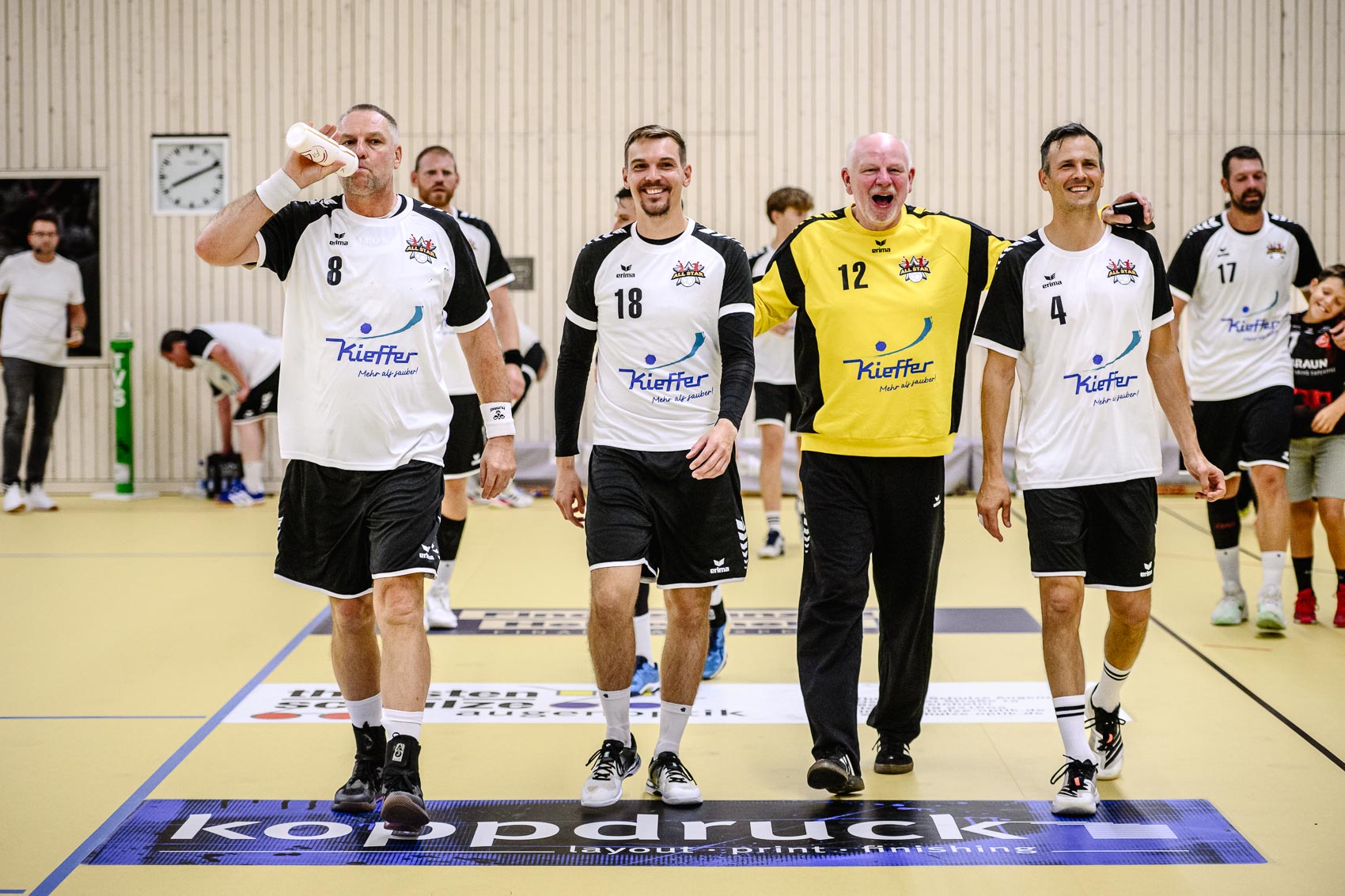 Handball. Legenden-Spiel des TV Steinheim in der neu eröffneten Wentalhalle