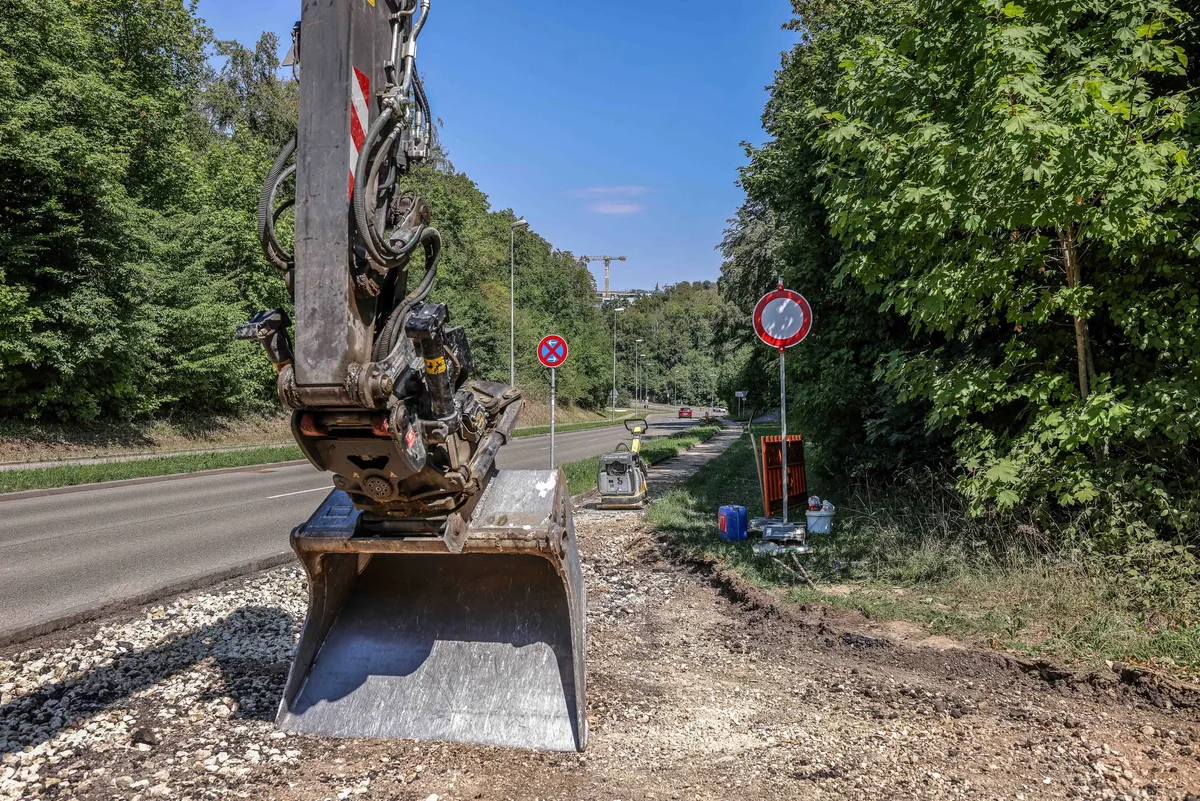 Der bergab führende Radweg im Katzental erhält auf einem weiteren Teilstück einen neuen Belag. 