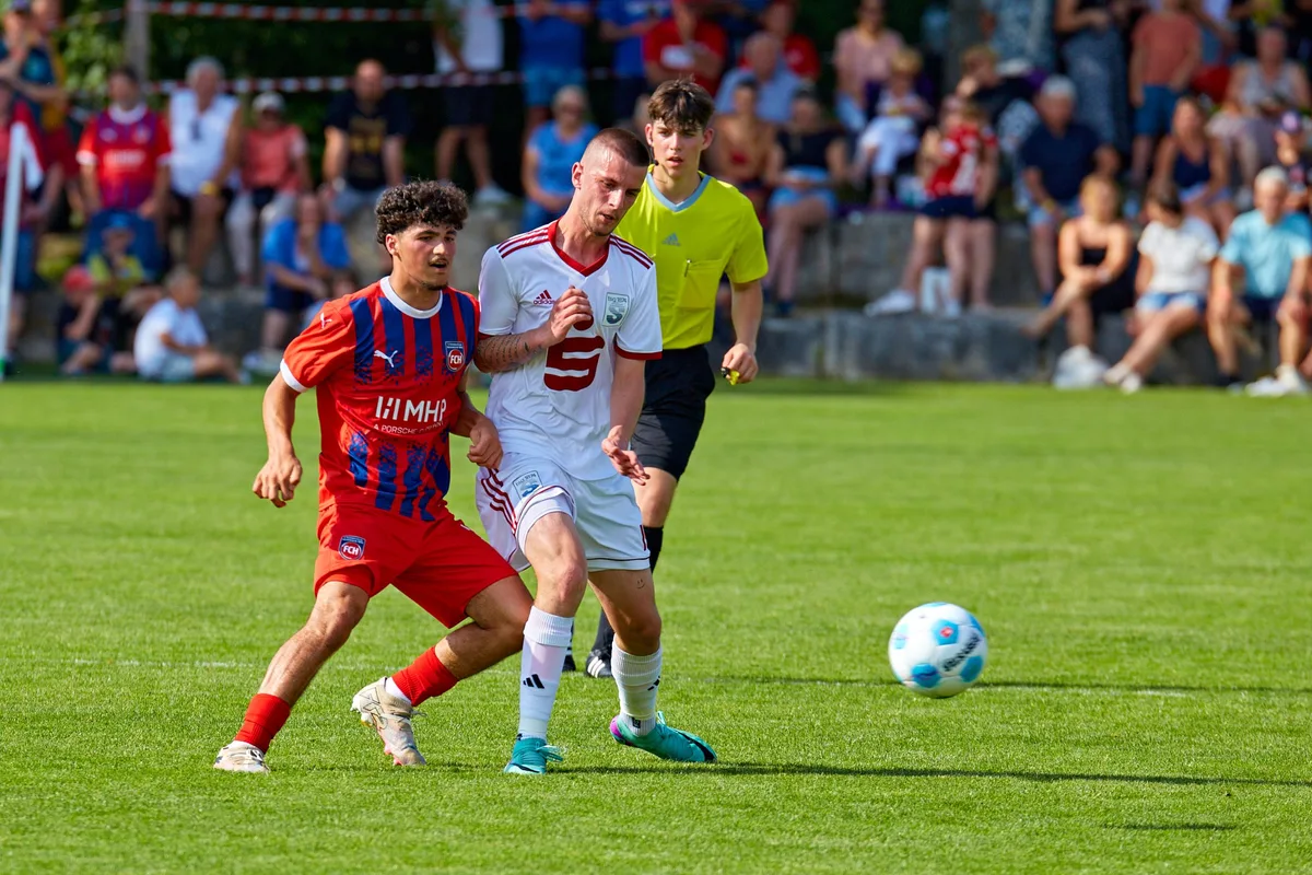 Auf dem Platz stets alles im Blick: Pirmin Fronmüller beim Testspiel des 1. FC Heidenheim gegen die TSG Schnaitheim vor zwei Jahren.