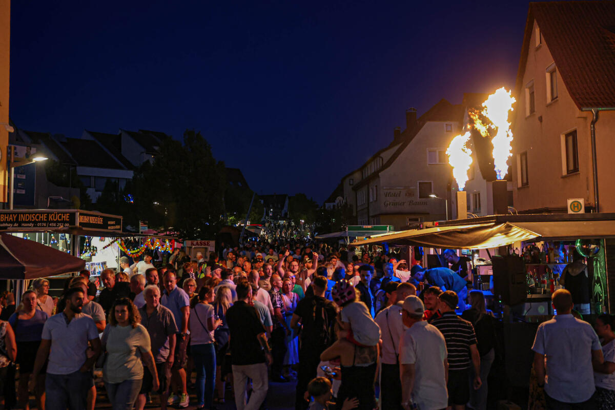 Am Samstagabend gab es beim Herbrechtinger Stadtfest kaum noch ein Durchkommen.