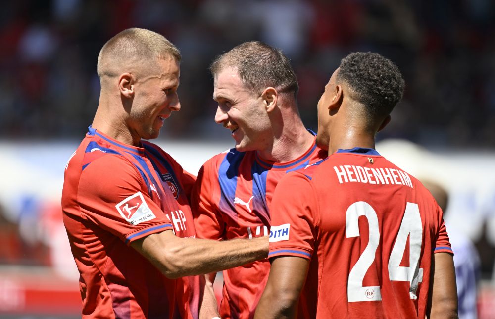 Torjubel vermeintliches TOR zum 2:0 durch Budu Zivzivadze Siwsiwadse 1. FC Heidenheim 1846 FCH (11) kassiert vom VAR, Video-Assistent, Videobeweis, Videoschiedsrichter Video Assistent Referee Marcel Costly 1. FC Heidenheim 1846 FCH (24) Adrian Beck 1. FC Heidenheim 1846 FCH (21) 1. FC Heidenheim 1846 FCH vs VfL Osnabrueck 08.08.2026 DFL REGULATIONS PROHIBIT ANY USE OF PHOTOGRAPHS AS IMAGE SEQUENCES AND/OR QUASI-VIDEO Foto: Eibner-Pressefoto/Michael Weber