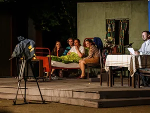 Ostalgie pur: „Good Bye, Lenin!“ hatte Premiere im Naturtheater Heidenheim. Ostalgie pur: „Good Bye, Lenin!“ hatte Premiere im Naturtheater Heidenheim.