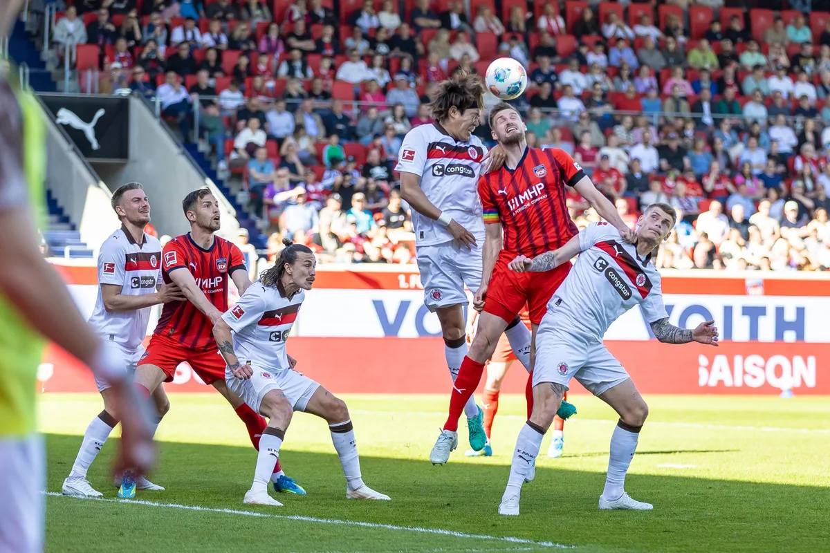 Das Duell zwischen dem 1. FC Heidenheim und dem FC St. Pauli wird es auch in der 2. Bundesliga geben. Auf die beiden Bundesliga-Absteiger kommen aber viele Neuerungen zu.