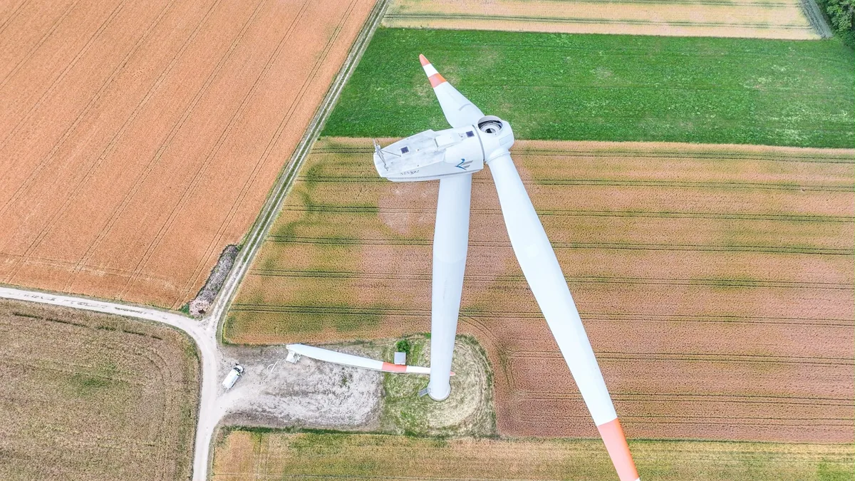 5. Juli 2026: Im Windpark Aalen-Waldhausen krachte das Rotorblatt eines Windrades zu Boden. Nun steht fest, wie es dazu kommen konnte.