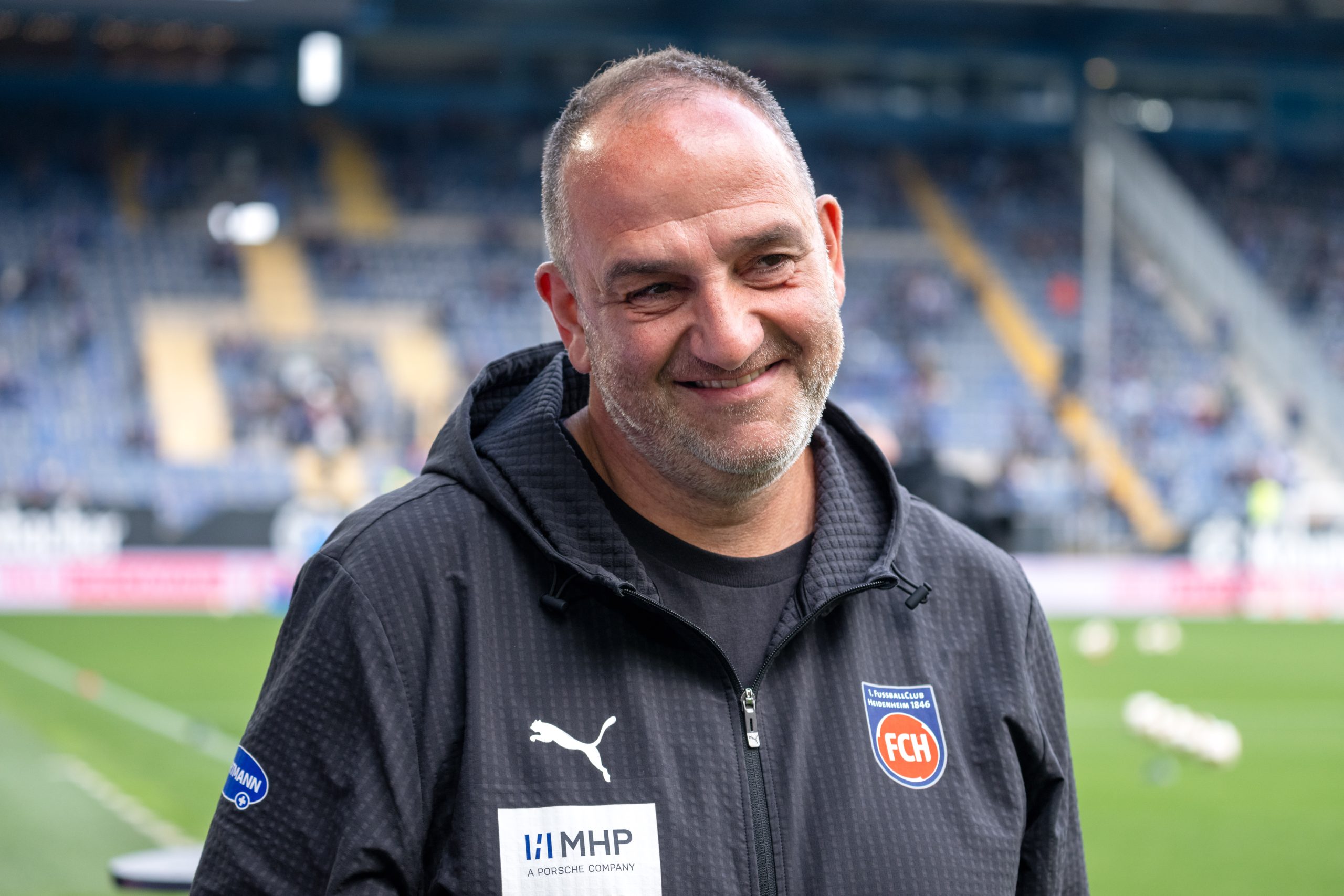 FCH-Trainer Frank Schmidt hört in seiner Freizeit gelegentlich die Songs von „The Police“.