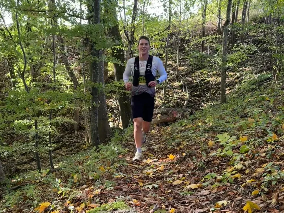 WhatsApp Image 2026-10-27 at 07.22.18 Mit Tempo über das Herbstlaub: Lukas Diebold war über die Ultra-Distanz von 60 Kilometern nicht zu schlagen.