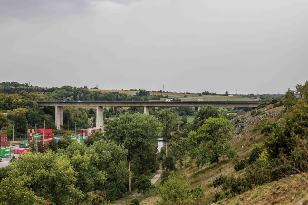 Die rund 40 Meter hohe Brenztalbrücke war in den vergangenen Jahren immer wieder Baustelle.