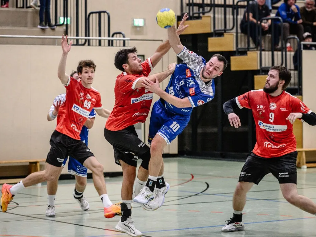 Handball: Verbandsliga, SG Herbrechtingen/Bolheim gegen SV Fellbach Wichtige und hart erkämpfte Punkte: Lars Braun steuerte vier Tore zum Sieg der SG Herbrechtingen/Bolheim bei.