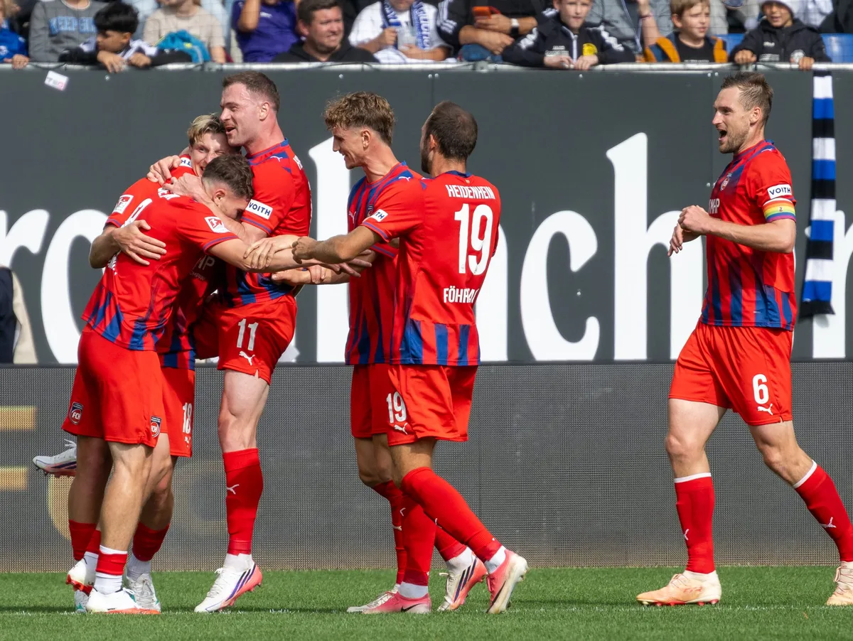 DSC Arminia Bielfeld vs. 1. FC Heidenheim 1846, Fussball, 2. Liga, 06. Spieltag, Saison 2026/2027, 20.09.2026 Jubel in Bielefeld: Beim 1. FC Heidenheim überwiegen in den ersten Wochen der Saison die positiven Momente.