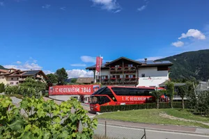 Bereits zum dritten Mal 1. FC Heidenheim 1846 im Trainingslager in Natz-Schabs, Fanfest, Festumzug Zwischen Äpfeln und Südtiroler Bergen: Vom 17. bis 25. Juli bereitet sich der 1. FC Heidenheim im Trainingslager in Natz-Schabs auf die neue Saison vor.