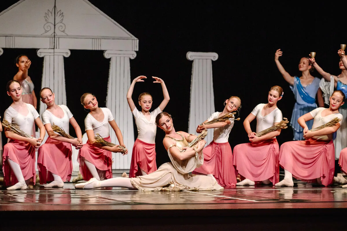 Die Ballettschule Schulz erweckte mit „Der Raub der Persephone“ griechische Mythologie zum Leben. 