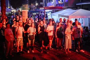 Internationales Straßenfest Heidenheim 2024 Das Publikum hat beim Heidenheimer Straßenfest eine große Auswahl an Bands und Vorführungen.
