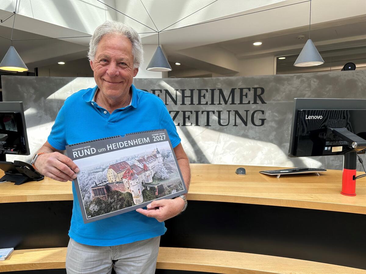 Auf dem Titel Schloss Hellenstein in Raureif-Landschaft: Siegfried Geyer hat einen neuen Luftbild-Kalender gestaltet.