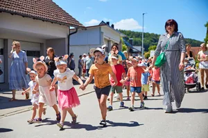 Kinderfest Umzug Kinderfestumzug Fleinheim 2025 | Fotos: Markus Brandhuber Am Sonntag, 28. Juni, ist Kinderfest in Fleinheim – wie letztes Jahr (aller Voraussicht nach) bei bestem Wetter.